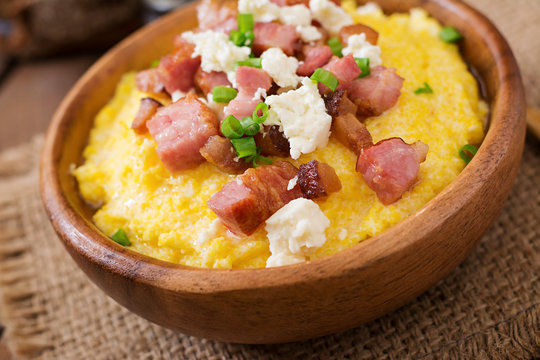 Banosh - Ukrainian Hutsul meal (maize porridge) with bacon, cracklings and cheese