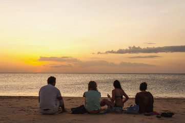 Obraz premium All people family relax on the beach