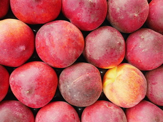 Peaches market organic