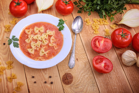 Fresh and delicious tomato soup