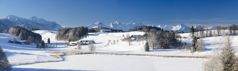 Panorama Winterlandschaft in Bayern im Allgäu