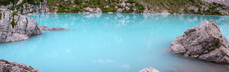 Fototapeta na wymiar Sorapis lake, Dolomites mountain