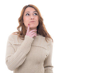 frau macht einen nachdenklichen blick