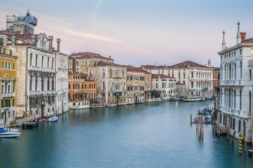 Plakat Typical old houses along Grand Channel (Canal Grande) at morning, Venice (Venezia), Italy, Europe 