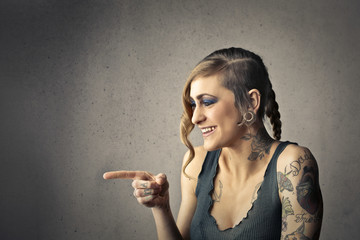 Obraz premium Beautiful tattooed girl