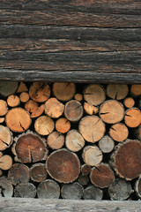 Drewno przygotowane do kominka