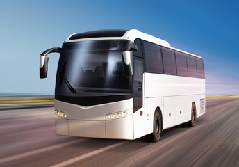 bus on road © Sergiy Serdyuk