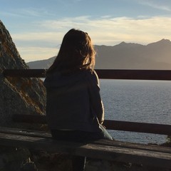 bambina al tramonto © rondinara