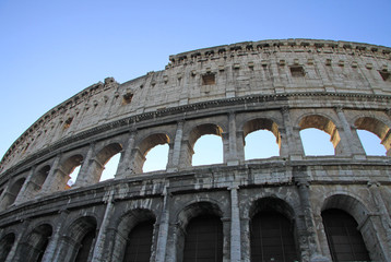 Fototapeta premium ROME, ITALY - DECEMBER 21, 2012: Colosseum, also known as the Flavian Amphitheatre in Rome, Italy