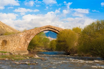 old  stone  bridge