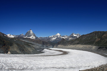 Widok na lodowce Gornergletscher i Grenzgletscher