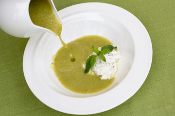 cream soup of zucchini with basil