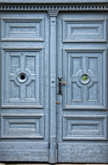 Obraz na płótnie Canvas Old blue door