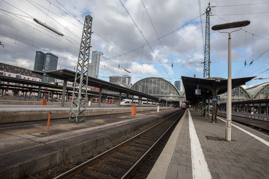 frankfurt germany train station