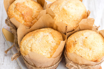 muffins in paper form
