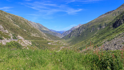 Fototapeta na wymiar Blick vom Gotthardpass