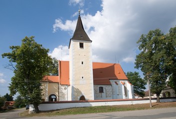 Fototapeta na wymiar Gotique church in village Mladosovice, South Bohemia, Czech republic