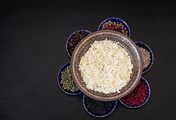 Onion Flakes and Five Types of Pepper