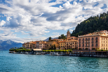 Obraz premium High resolution view of the picturesque colorful Italian town Bellagio by Lake Como. European vacation, living life style, architecture and travel concept