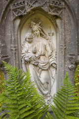 Fototapeta premium Grabmal auf dem Alten Südfriedhof | München