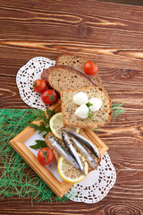 sardines on slice bread