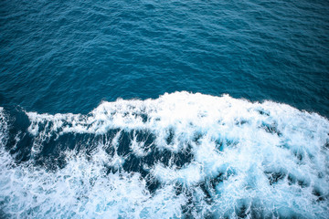 Wellen im Meer © wahaphoto