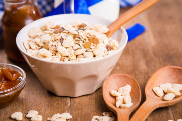muesli with confiture