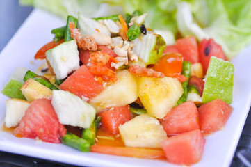 fruit and vegetable salad , spicy fruit salad