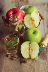 apple grren with juices