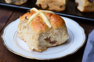 Homemade Easter Hot Cross Buns 
