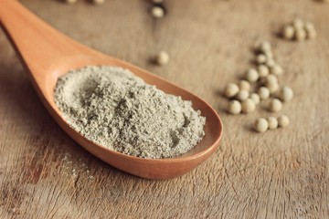 seed pepper and dried