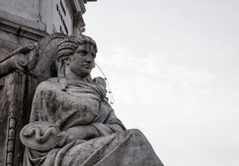 Fototapeta premium Rossio Square statue Lisbon