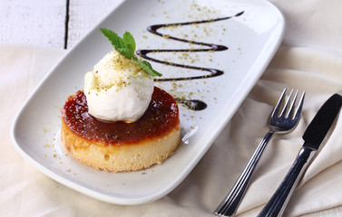 hosmerim desert with a table service