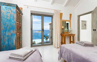 luxury traditional bedroom