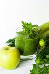 Green vegetable smoothie