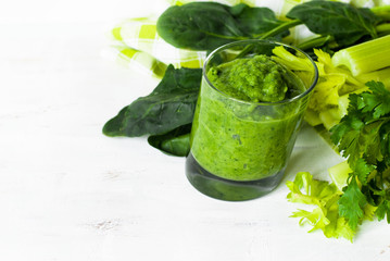 Green vegetable smoothie