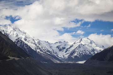 Obraz premium Berge und Wege im Mount Cook National Park Neuseeland