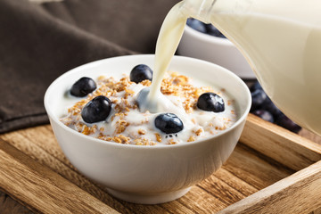 Müsli mit Blaubeeren - Cereals with blueberries