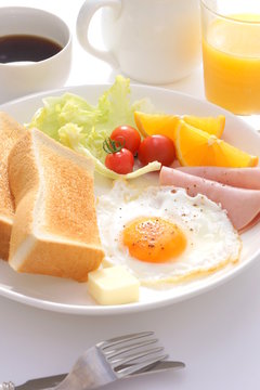 朝食