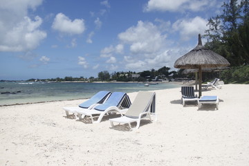 Transat sur une plage de sable blanc à l'île Maurice	