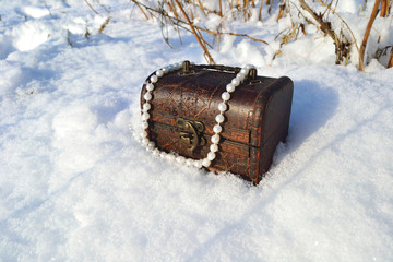  jewelry box pearls