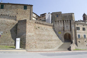 Fototapeta na wymiar Serra de' Conti - Marche - Italia 