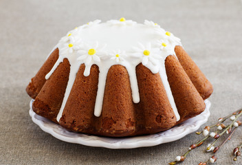 The traditional cake for Easter.