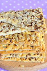 Crunchy cookies with sunflower and flax seeds