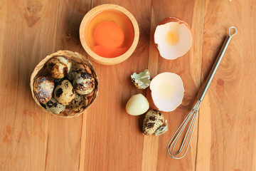 quail eggs and yolk