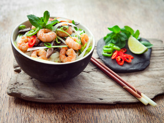 asian prawn noodle