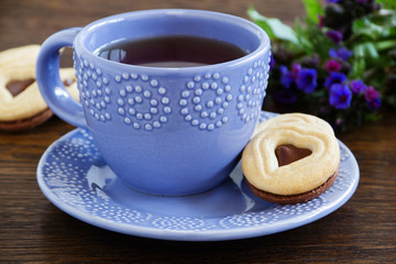 Crumbly shortbread with chocolate filling