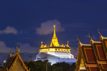 Naklejka premium Golden Mount Temple or Wat Sarket, Bangkok, Thailand