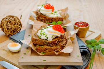 Red caviar with wholemeal bread.