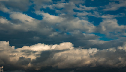Dichte Wolken